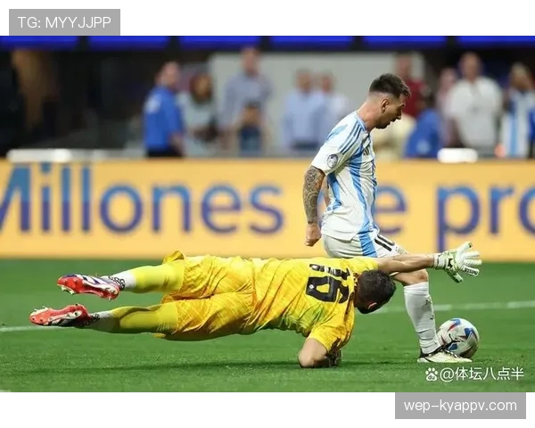 C罗连续关键战加速插上撕防线，相较梅西射门威胁更突出